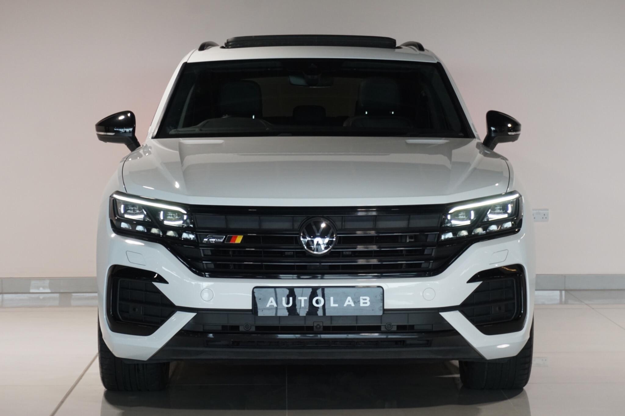 Volkswagen Touareg 3.0 TDI V6 Black Edition SUV 5dr Diesel Tiptronic 4Motion Euro 6 (s/s) (231 ps)
